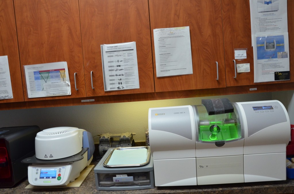 Laboratory counter with dental equipment including centrifuge and processing machines
